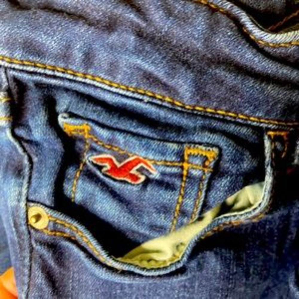 VIGOSS (2) Hollister (1) Jeans - Picture 12 of 16